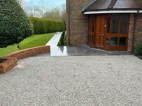 silver granite chippings on a wiltshire driveway